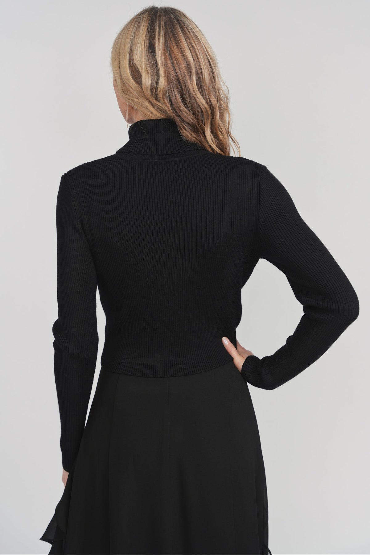 Geniah Sweater